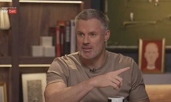 Carragher: 'Messi biết giấu cái tôi, Ronaldo thì không'