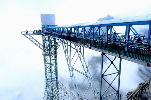 Cầu kính Rồng Mây ở Lai Châu tiếp tục đón khách