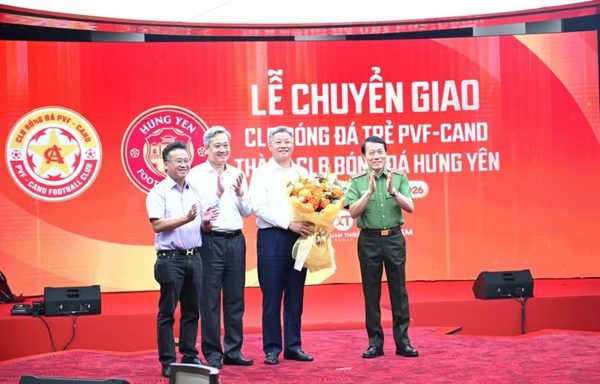 Câu lạc bộ bóng đá Công an nhân dân tổ chức lễ xuất quân, chuyển giao Bóng đá Trẻ PVF-Công an nhân dân thành Hưng Yên FC