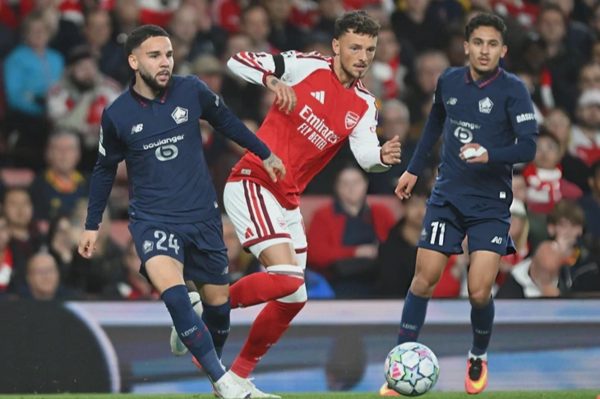 Cầu thủ Đông Nam Á đi vào lịch sử khi ra sân ở Champions League