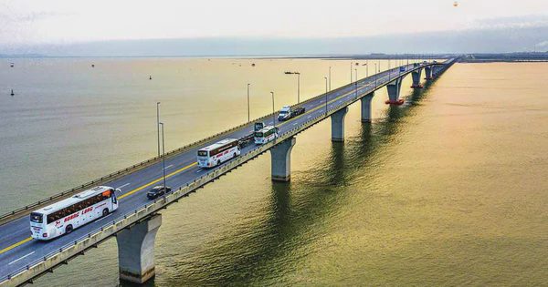 Cầu vượt biển dài nhất Việt Nam gần 16km, sở hữu “đường hầm kỹ thuật” với 88 khoang bê tông đúc sẵn được áp dụng công nghệ lắp ghép tiên tiến