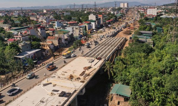 Cây cầu dài hơn 1 km, 4 làn xe dần thành hình ở cửa ngõ phía Tây Hà Nội
