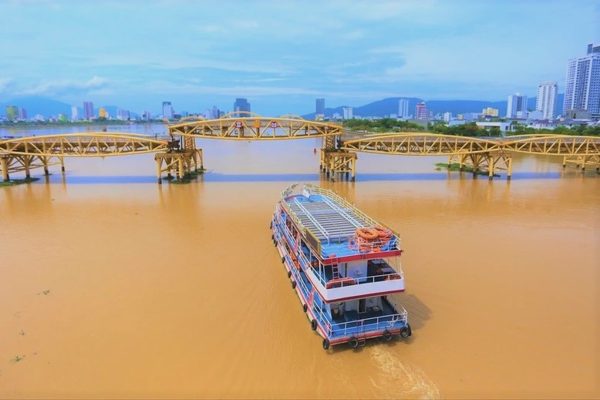 Cây cầu duy nhất ở Việt Nam có nhịp nâng 200 tấn do kỹ sư Việt vận hành