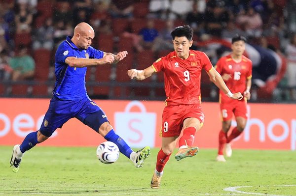 CĐV Đông Nam Á dậy sóng khi tuyển Việt Nam đánh bại Thái Lan