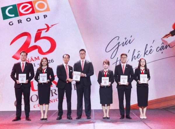 CEO Group đón nhận Huân chương Lao động hạng Nhất