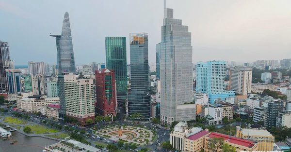 CEO Trung tâm Tài chính quốc tế TP.HCM nhận lương cao nhất 850 triệu đồng/tháng