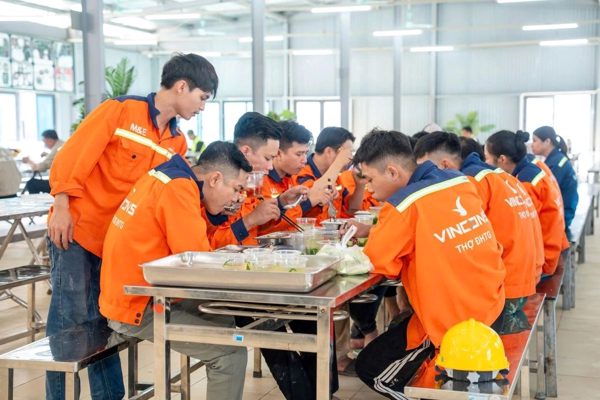 CEO VinCons: '95% lao động là người mới, phải đào tạo từ đầu'