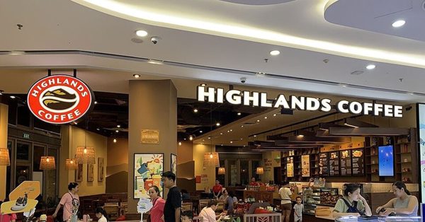 'Cha đẻ' người Việt chi 2.300 tỷ mua lại cổ phần Highlands Coffee