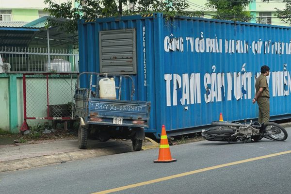 Cha tử vong trên đường chở con gái đi thi ở TPHCM