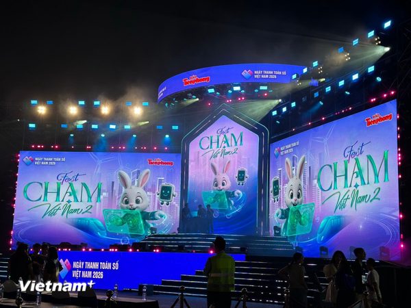 “Chạm Việt Nam 2”: Khi âm nhạc gặp gỡ công nghệ, văn hóa và thời trang