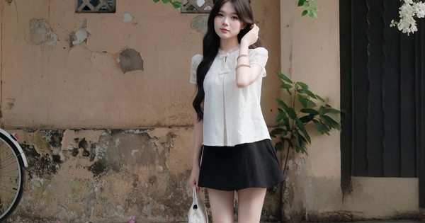 Chân váy đen đơn giản nhưng tạo nét phá cách
