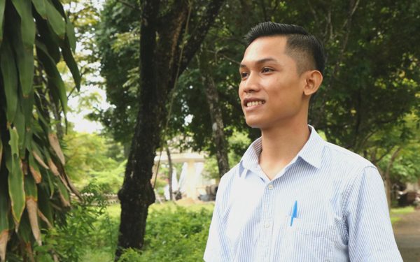 Chàng trai Lào dùng tiếng Việt nối cầu hữu nghị