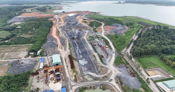 Chạy đua bổ sung gần 2.600 MW điện cuối năm