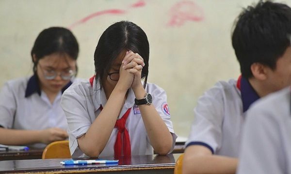 'Chạy đua Tiếng Anh vô nghĩa trong kỳ thi vào lớp 10'