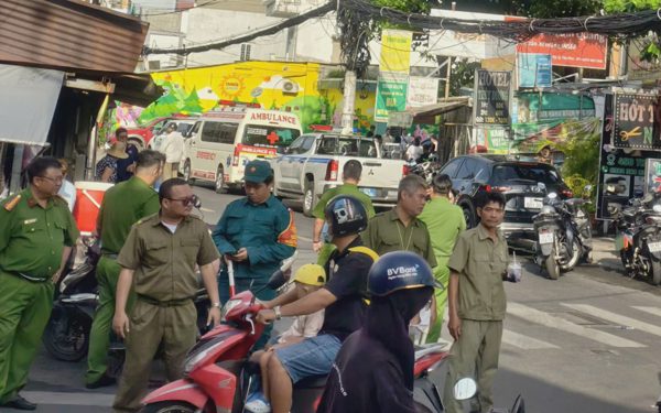 Cháy lớn nhà nghỉ ở phường Tân Sơn Nhì lúc rạng sáng