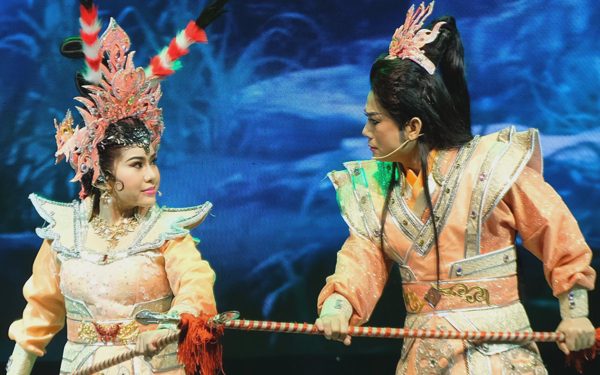‘Cháy vé’ suất hát mừng Giỗ tổ sân khấu của Đoàn Huỳnh Long