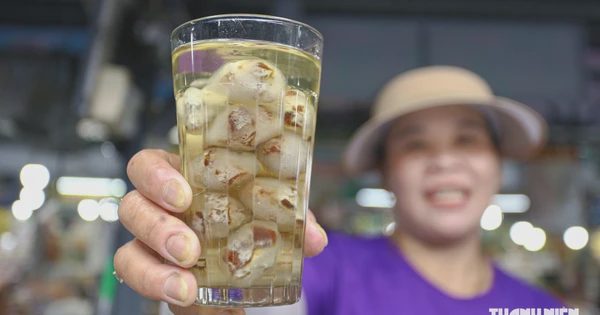 Chè nấu với thịt heo quay, bún bò ăn cùng cơm: Những cách ăn lạ ở Huế