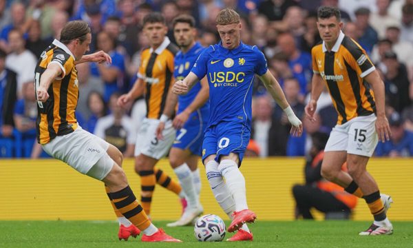 Chelsea, Liverpool cùng chia điểm ở Ngoại hạng Anh