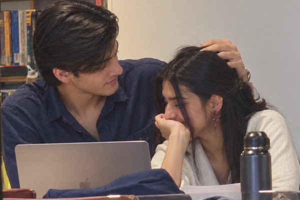 Chỉ một lần tôi đi ăn riêng với đồng nghiệp nữ, vợ đưa đơn ly hôn