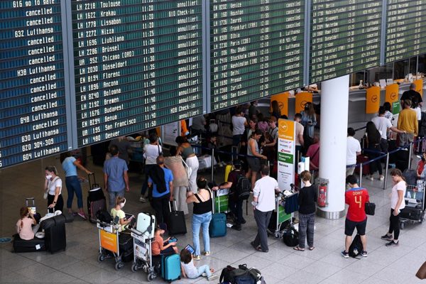 Chi phí và thuế tăng cao đẩy giá vé máy bay tại Đức lên gần gấp đôi trong 14 năm