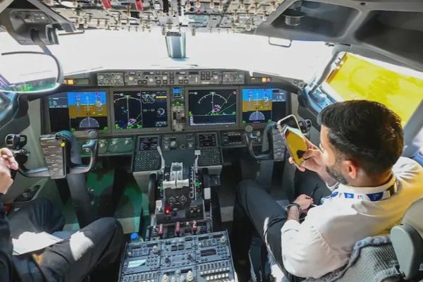 Chi tiết bất thường sau vụ tấn công trên máy bay Flydubai