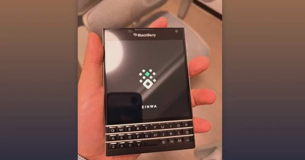 Chiếc BlackBerry huyền thoại bất ngờ trở lại với Android và RAM 12 GB