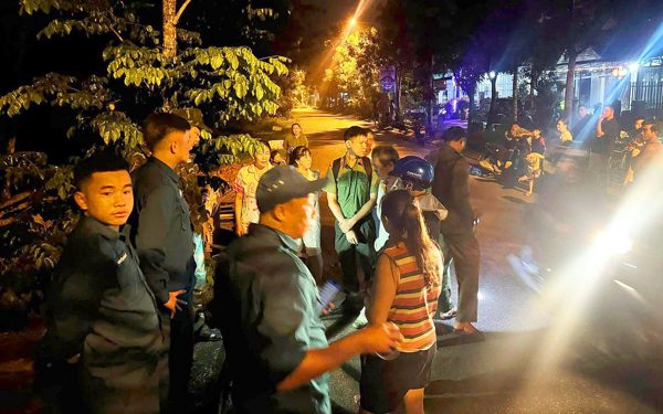 Chiếc xe đạp bỏ quên bên đường khiến cả phường lo âu