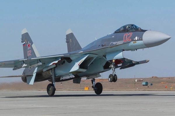 "Chiến thần không chiến" Su-35 Nga xuất kích khác thường vào Ukraine