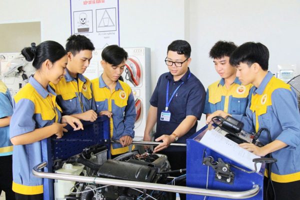 Chính phủ ‘đặt khung’ 3 tiêu chí xác định trường nghề đặc thù để sắp xếp