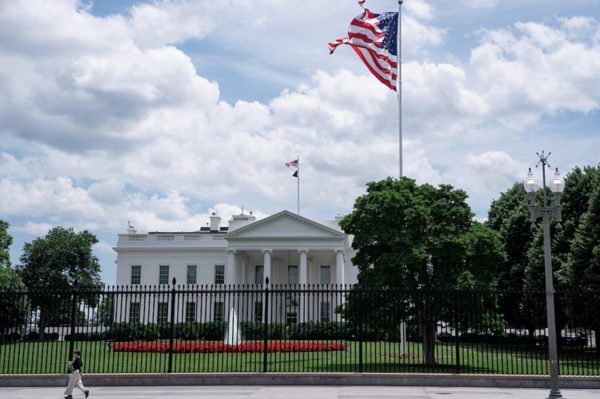 Chính quyền ông Trump thu hồi hơn 300.000 thị thực