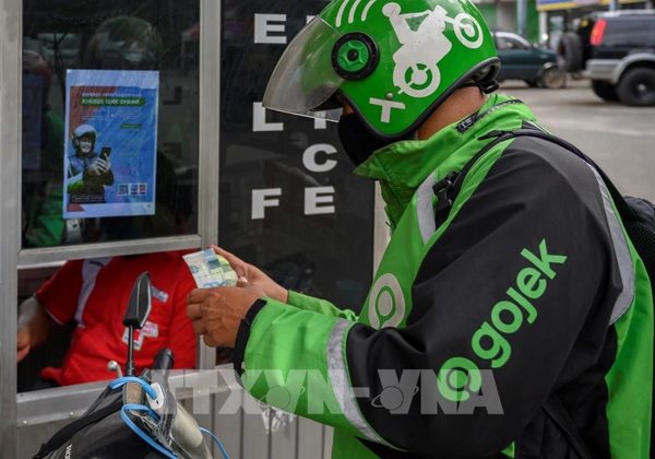 Chính sách 8% và thu nhập thực tế của tài xế công nghệ tại Indonesia