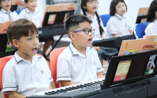 Chỉnh sửa sách giáo khoa: Giữ môn tích hợp hay trả về như cũ?