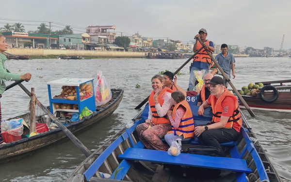 Chợ nổi Cái Răng phải có món ăn ngon, tiện lợi cho du khách, vừa mang dấu ấn địa phương