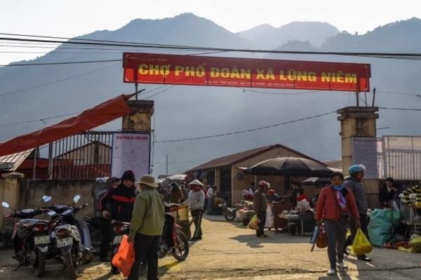 Chợ phiên Phố Đoàn - nơi hội tụ giá trị văn hóa và tiềm năng du lịch Pù Luông