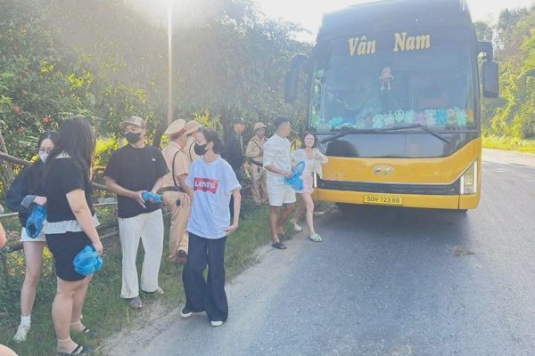 Chở quá quy định 26 người, tài xế và chủ xe có thể bị phạt 66 triệu đồng