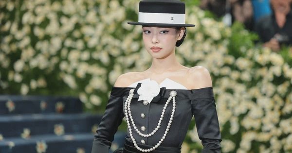 Choáng ngợp căn hộ xa hoa của Jennie (BlackPink), riêng giường ngủ đã hơn 3 tỉ đồng