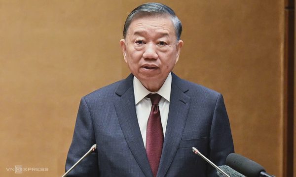 'Chọn người theo việc, giao việc để thử thách'
