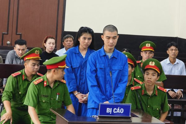 Chồng lĩnh án tử hình, vợ tù chung thân vì mua bán 5kg ma túy