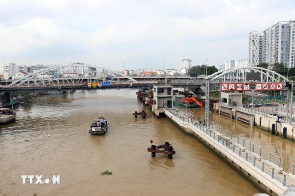 Chống ngập tại Thành phố Hồ Chí Minh đầu tư lớn, cần giải pháp căn cơ