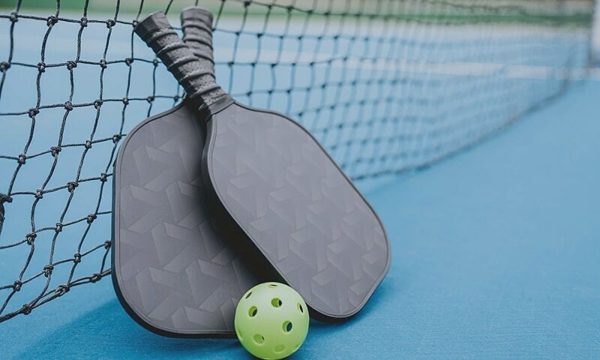 Chồng tự ý ủng hộ số tiền lớn cho giải thể thao, vợ có quyền đòi lại?