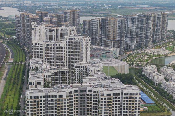 Chủ căn hộ có thể bán phần quyền sử dụng đất khi xây lại chung cư