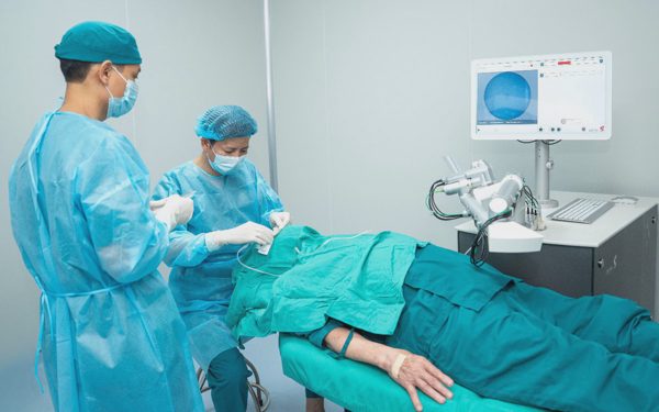 Chủ động chăm sóc đôi mắt để an tâm tận hưởng tuổi già