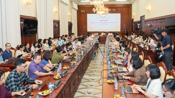 Chủ động điều hành chính sách tiền tệ, hỗ trợ tăng trưởng kinh tế