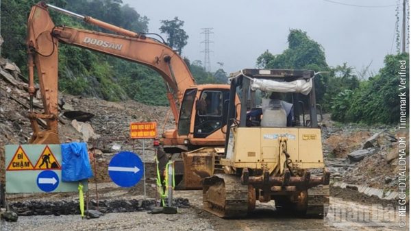 Chủ động ứng phó mưa lớn, lũ quét, sạt lở, bảo đảm an toàn giao thông