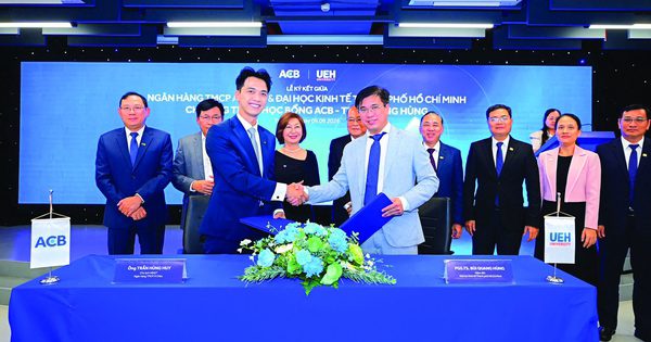 Chủ tịch ACB Trần Hùng Huy: 'Cách tiếp nối có ý nghĩa nhất là tiếp tục đầu tư vào con người'