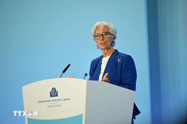 Chủ tịch ECB: Cú sốc lạm phát hiện tại sẽ kéo dài hơn dự đoán