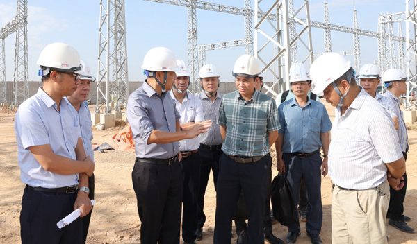 Chủ tịch EVN kiểm tra tiến độ dự án Trạm biến áp 220kV Yên Dũng và đường dây đấu nối