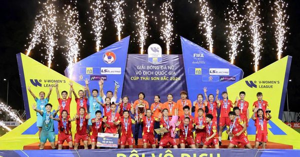 Chủ tịch FIFA Infantino chúc mừng CLB nữ TP.HCM I vô địch quốc gia 2026
