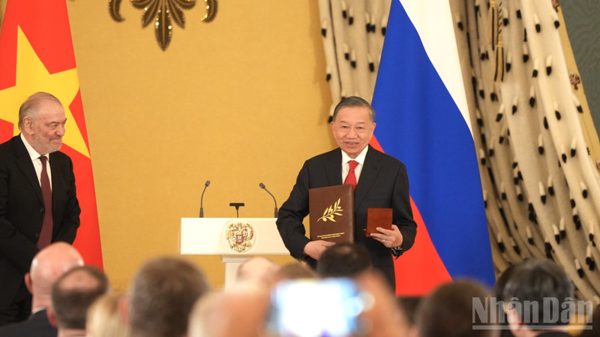 Chủ tịch Hồ Chí Minh và câu chuyện về Lev Tolstoy