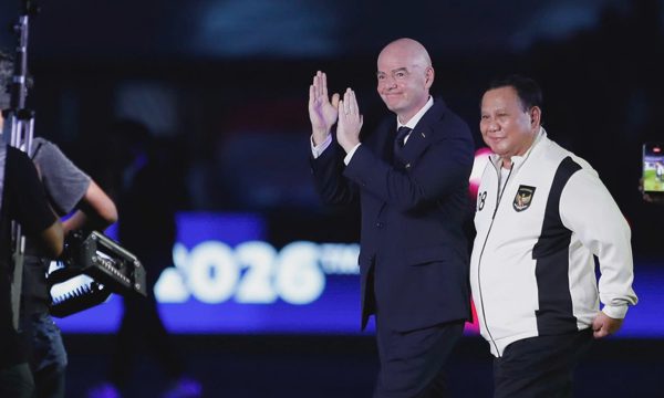 Chủ tịch Infantino xin lỗi trước Hội đồng FIFA